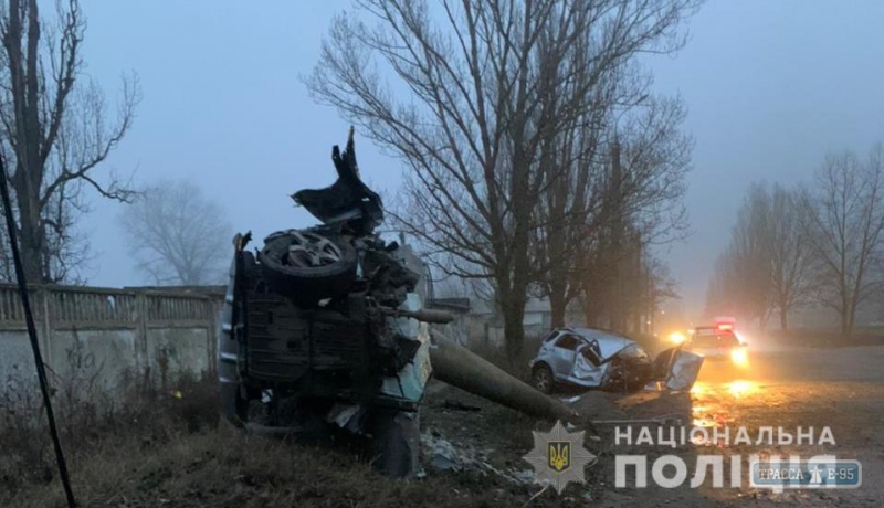 Автомобиль разорвало на куски в ДТП в Одесской области