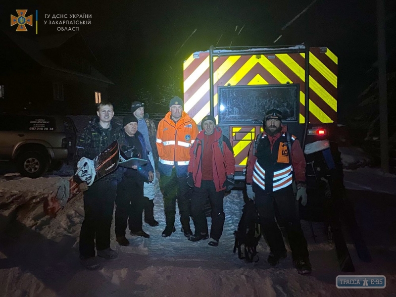 Спасатели выручили одессита, заблудившегося в горах