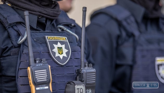 Полицейские отправились на очередное разминирование торговых центров Одессы