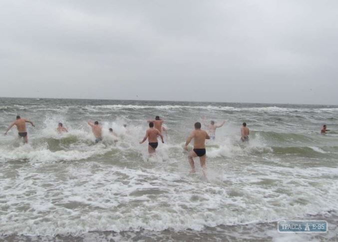 Спасатели определили перечень мест в Одесской области для массовых купаний на Крещение 