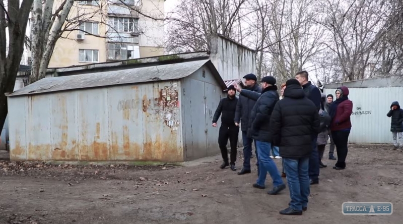 Одесская мэрия задумала сносить частные гаражи во дворах. Видео