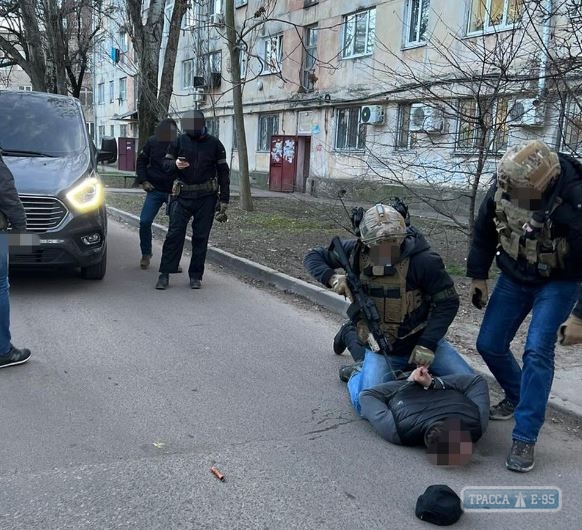 СБУ задержала в Одессе банду, созданную пограничниками. Видео