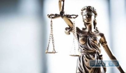 Одесские адвокаты украли у клиента 6 тыс. долларов, предназначенные для взятки судьям