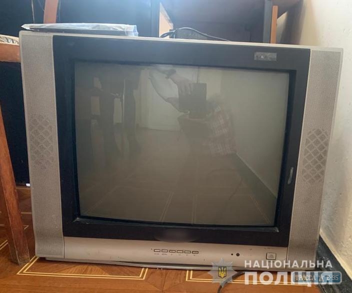 Житель Одесской области вынес все имущество из дома соседки