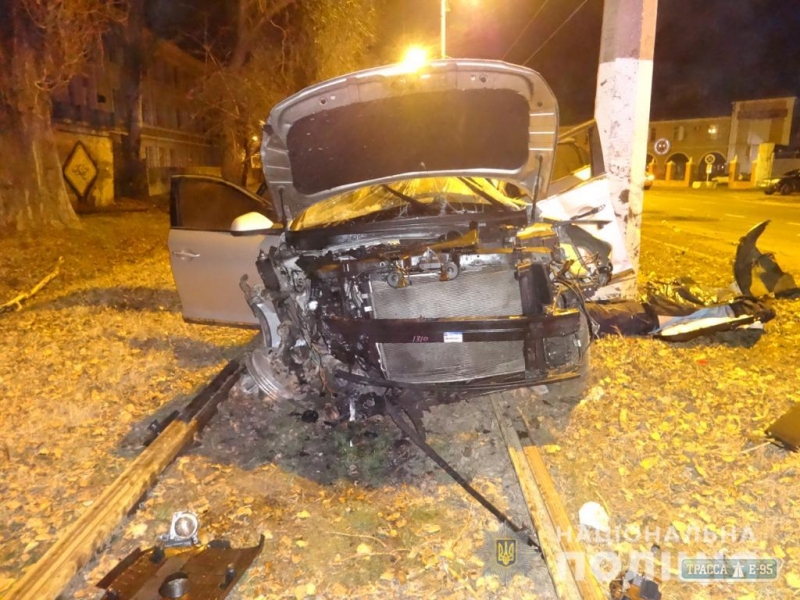 Водитель погиб в ночном ДТП в Одессе