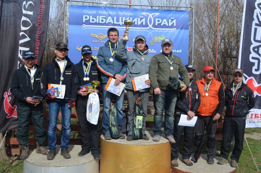 Рыболовы со всей Украины собрались на чемпионате в Одесской области (фото)