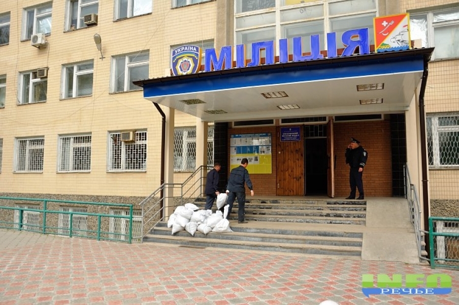 Милиция Измаила Одесской области подготовилась к возможному захвату горотдела (фото)