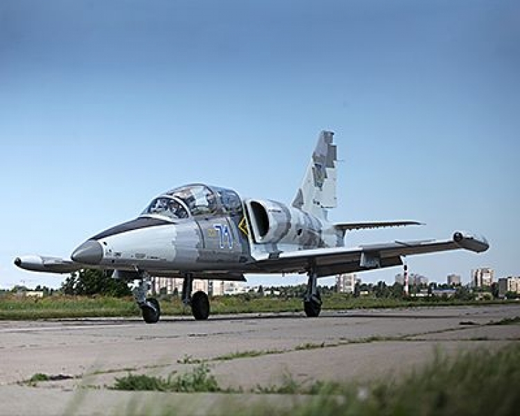 Одесский авиационный завод представил в Казахстане программу модернизации военного самолета