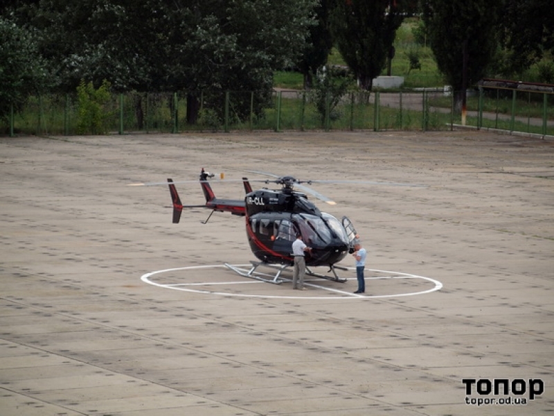 Глава Одесской области слетал в Болград и Рени на вертолете (фото)