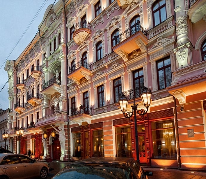  Президент наградил одесских архитекторов Госпремией за реконструкцию знаменитой гостиницы