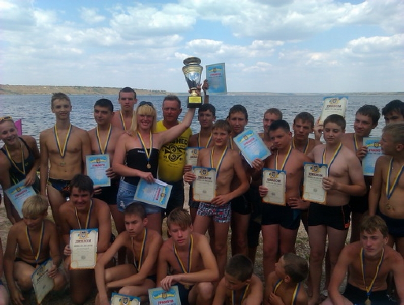 Жители Коминтерновского района Одесщины совершили спортивный заплыв по Тилигулу