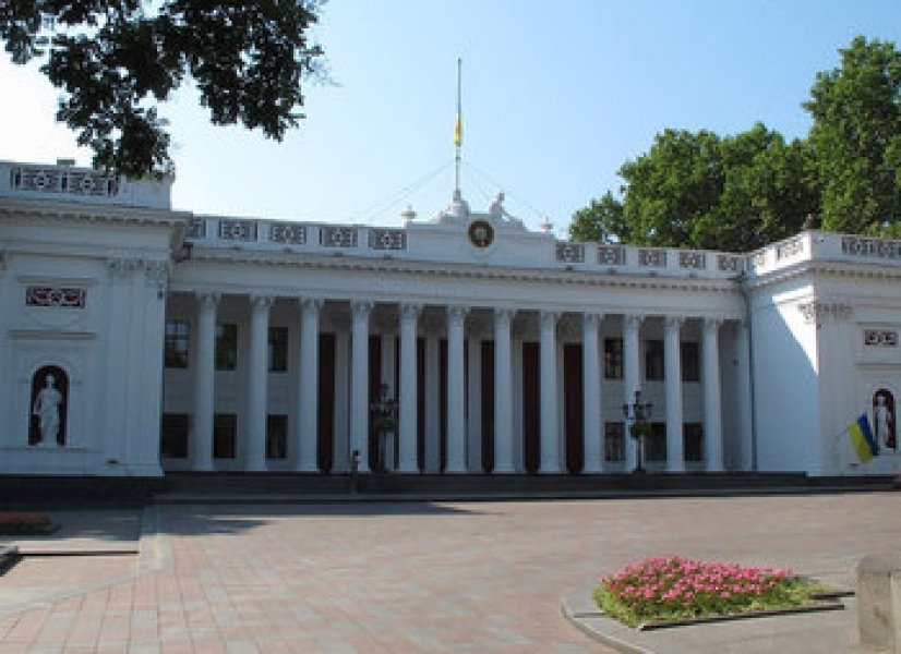 Одесская мэрия утверждает, что Труханов не согласовывал установку памятника Новодворской