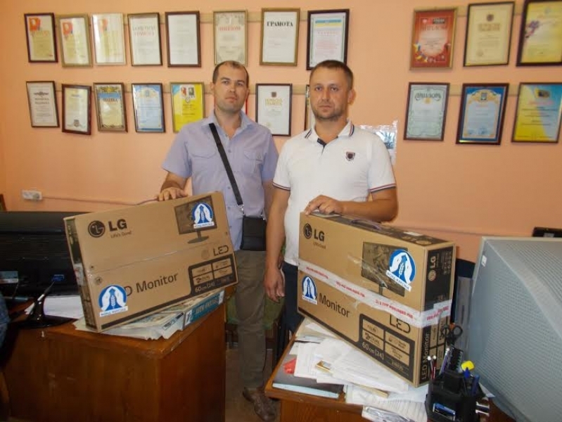 Редакция районной газеты Березовки на Одесщине получила мониторы от Фонда Фурсина