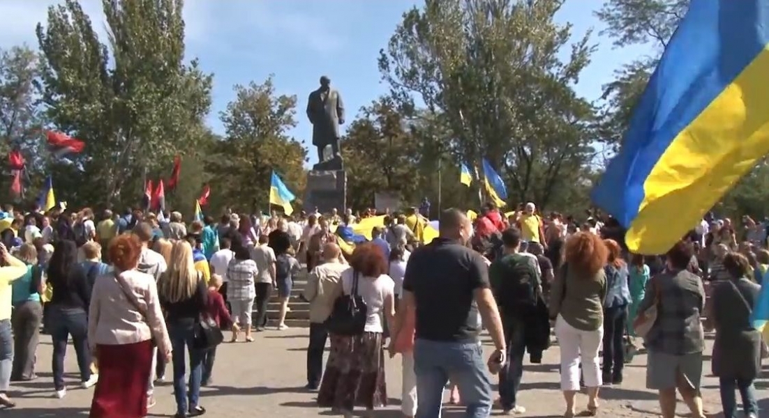 Сторонники Евромайдана провели в Одессе Марш мира против путинской агрессии (видео)