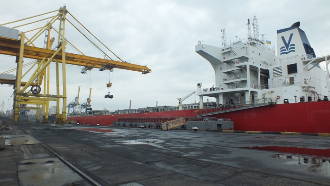 Ильичевский порт принял первую партию энергетического угля из ЮАР
