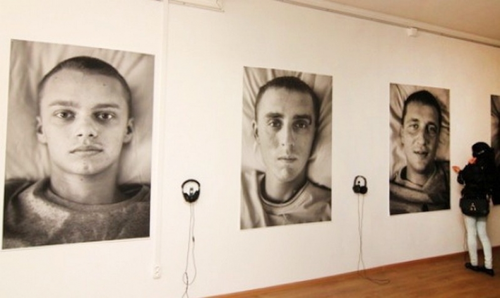 Выставка портретов раненых бойцов АТО открылась в Одессе (фото)