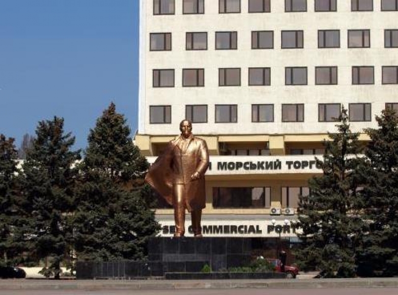 Существование памятника Ленину в Ильичевске - вопрос времени – 