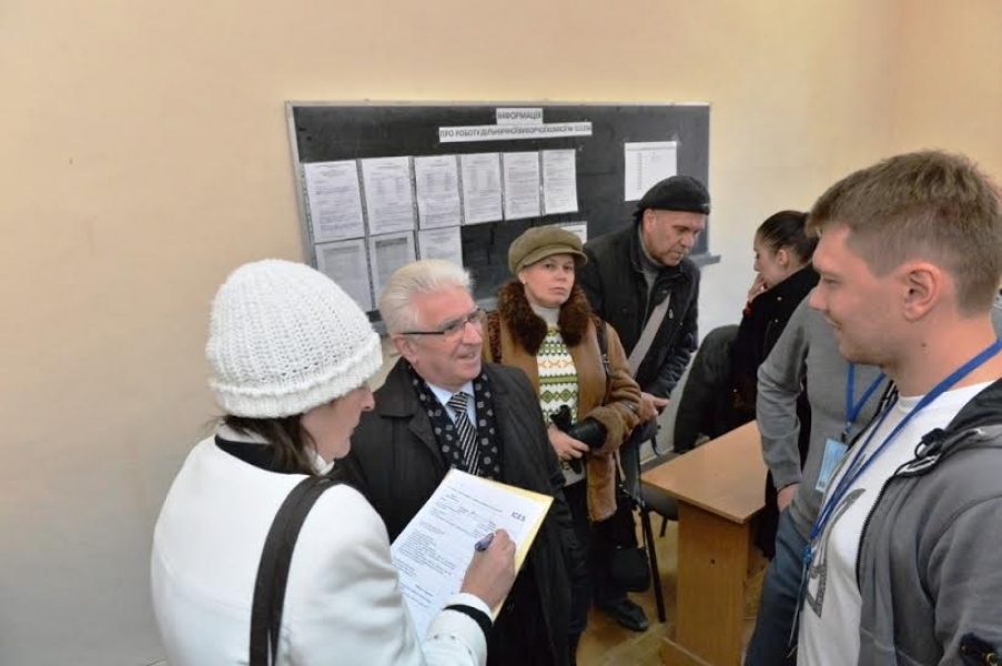 Члены Международного центра избирательных систем наблюдают за выборами в Одессе
