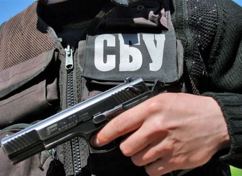 СБУ задержала в Одесской области местного жителя, причастного к незаконному обороту оружия
