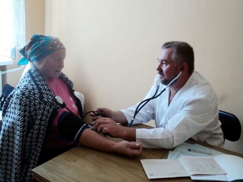 Одесские медики проводят бесплатный выездной медосмотр в Балтском районе
