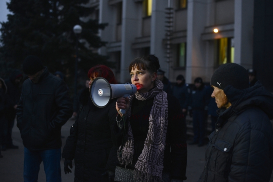 Антимайдановцы и недовольные отключениями света одесситы пришли к Одесской ОГА (фото)