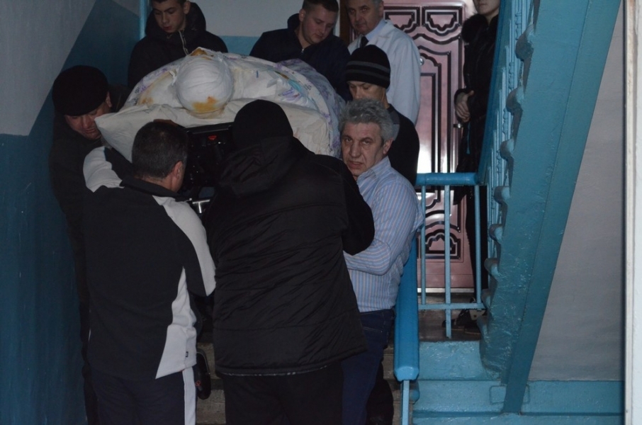 Медики перевозят в Одессу измаильчанина, который больше всех пострадал от взрыва в кафе