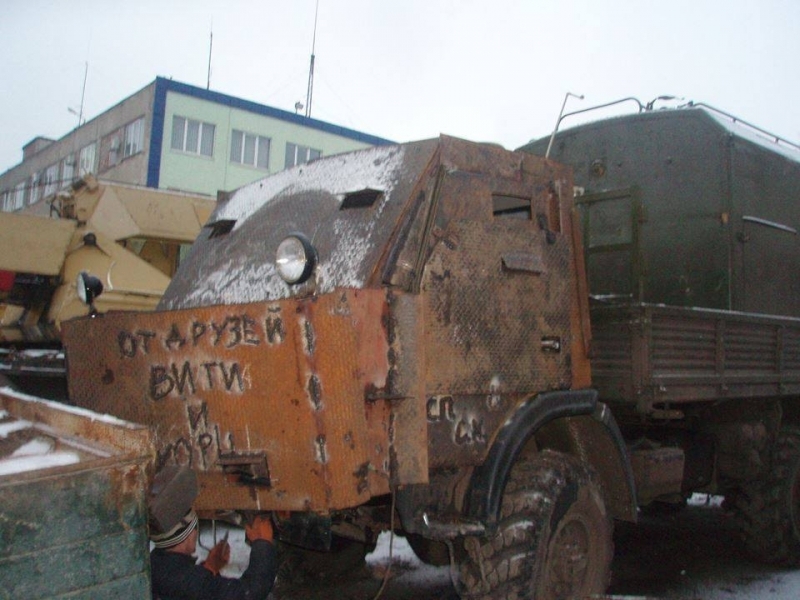 Одесские активисты соорудили бронемашину для бойцов АТО (фото)