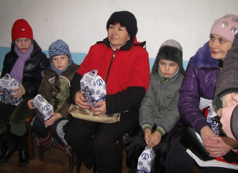 Инвалиды Ананьевского района Одесщины получили подарки от благотворительного фонда