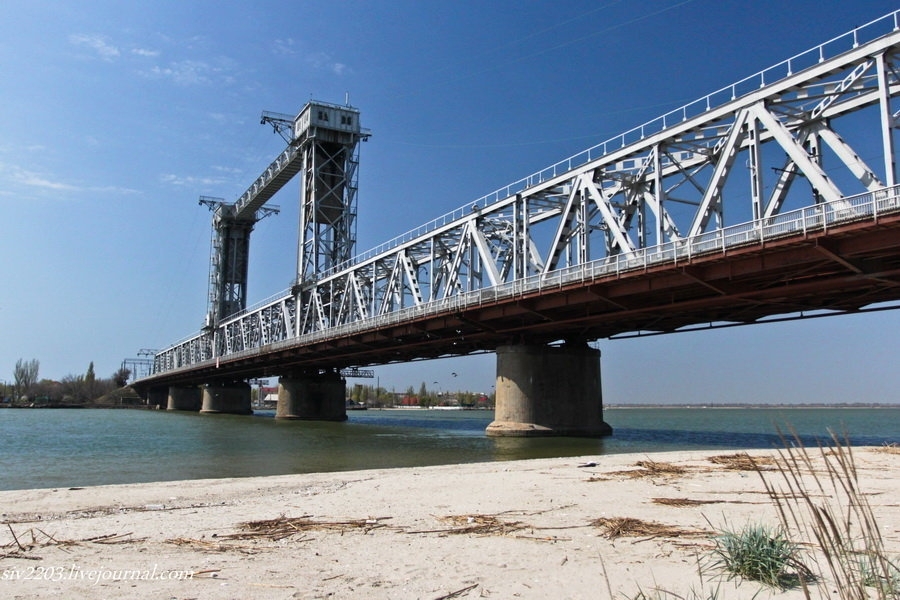 Милиция усилила охрану двух мостов на юге Одесской области