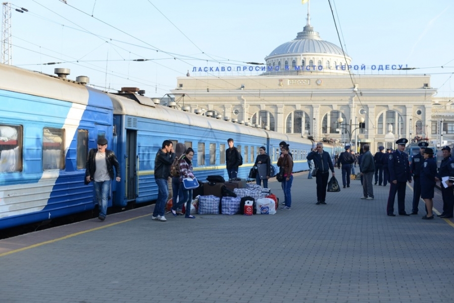 Милиция задержала солдата с оружием и боеприпасами на вокзале в Одессе