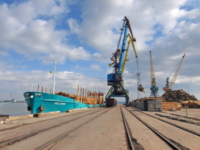 Белгород-Днестровский порт планирует до 2017 года в 2 раза увеличить объемы грузоперевалки 