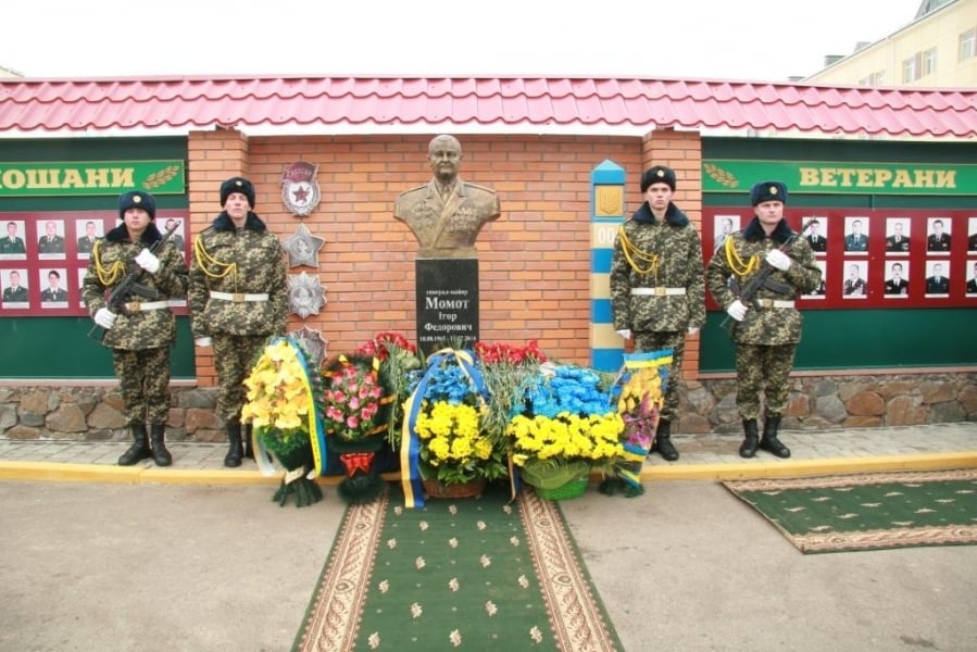 Памятник погибшему в зоне АТО измаильскому генералу появился в Черкасской области (фото)