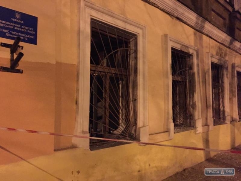 Коммунальщики помогут застеклить окна в пострадавших от ночного взрыва квартирах одесситов