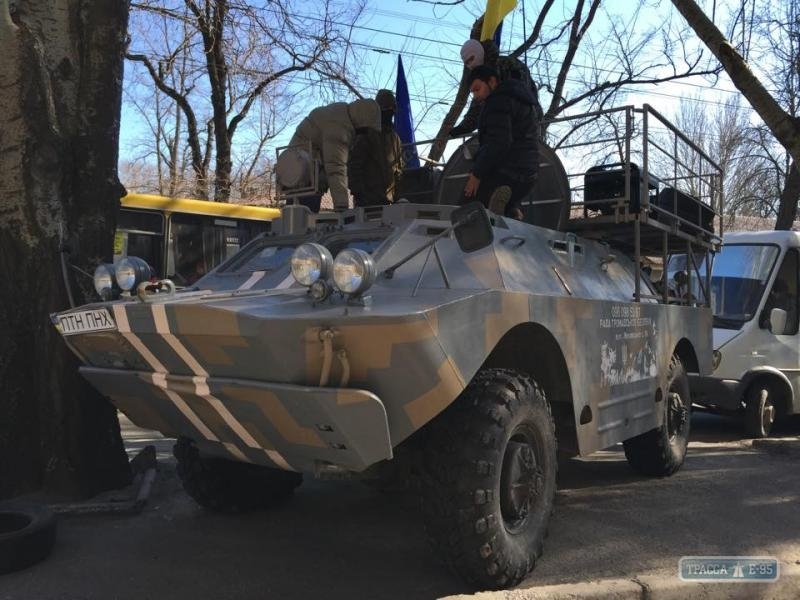 Активисты одесского Евромайдана пикетировали командование Сухопутных войск (фото)
