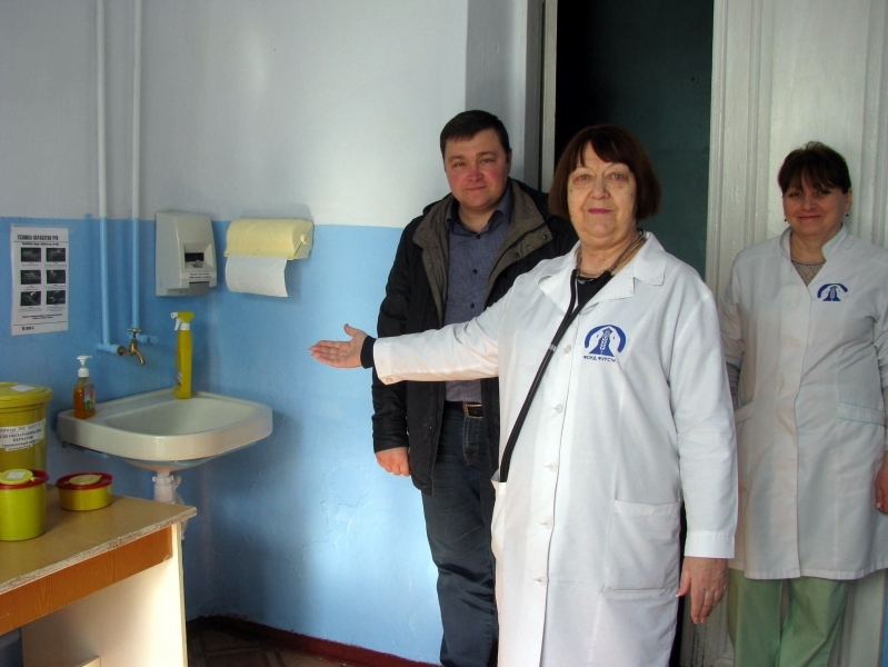 Благотворительный фонд оказал содействие в ремонте отделения Ананьевской районной больницы
