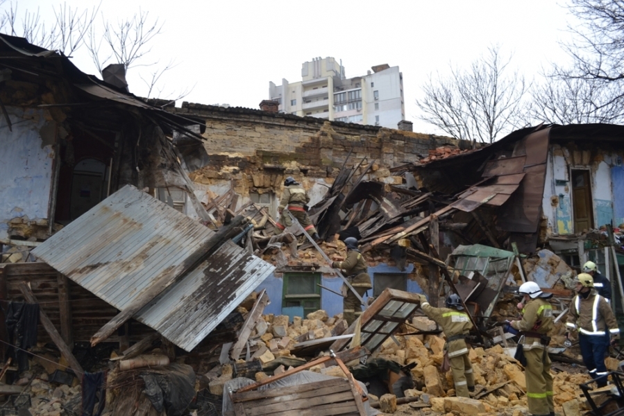 Двухэтажный жилой дом обрушился в Одессе (фото)