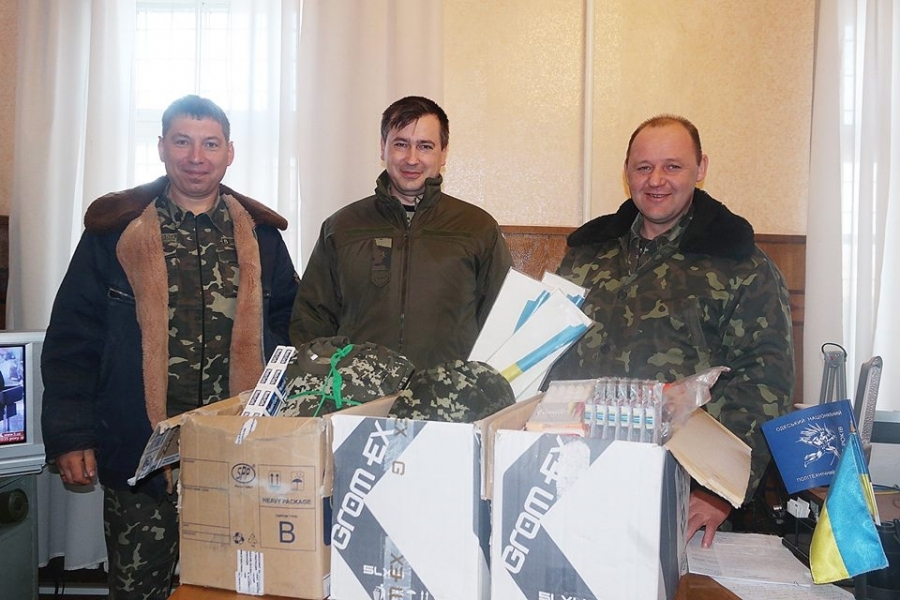 Жители Березовского района передали гуманитарную помощь для  бойцов АТО (фото)