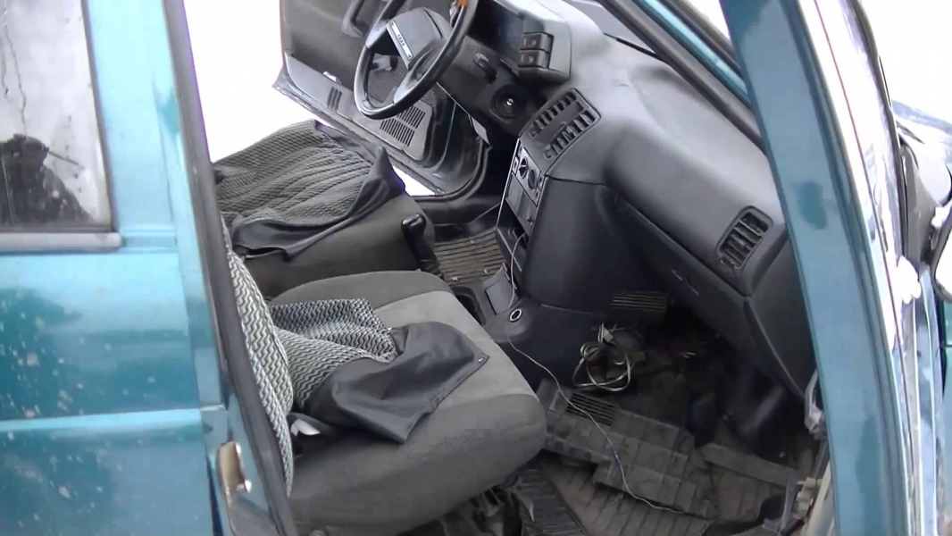 Сотрудники ГАИ по горячим следам задержали в Одессе угонщика, пытавшегося убить таксиста