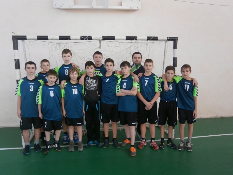 Сборная по гандболу из Ивановки вошла в пятерку лучших на всеукраинском турнире