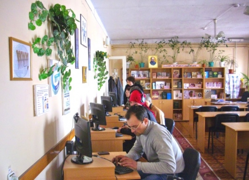Котовские библиотеки оказывают бесплатную информационную помощь переселенцам