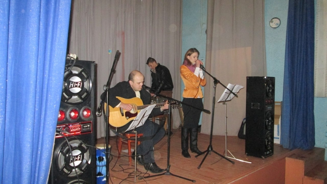 Музыканты из Великой Михайловки проводят благотворительные концерты для сбора средств воинам АТО