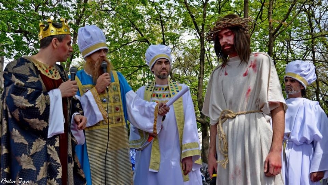 Одесские протестанты намерены показать распятие Христа на Дерибасовской
