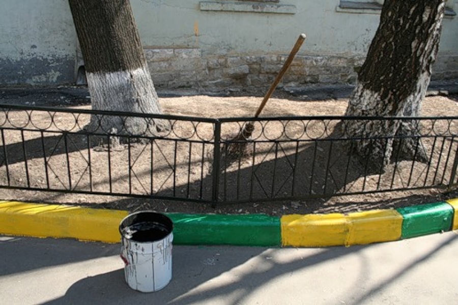 Большая городская уборка началась в Котовске Одесской области перед Пасхой