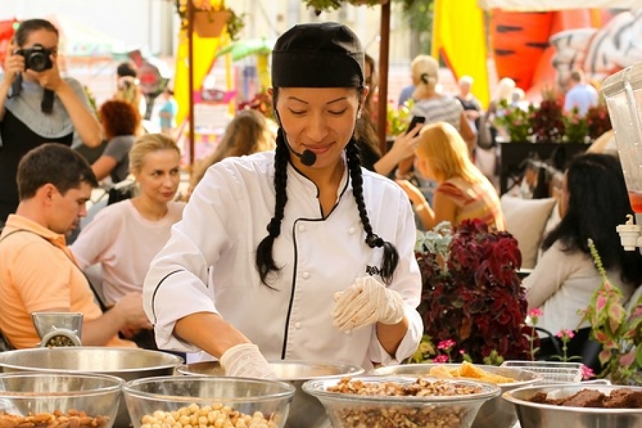 Одесские рестораторы готовят для туристов 200 кулинарных, спортивных и религиозных фестивалей