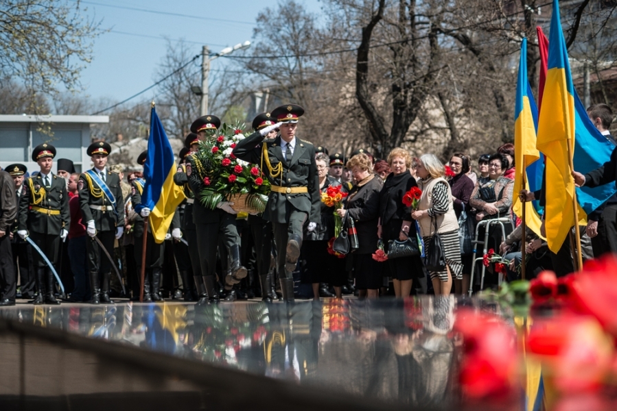Одесситы почтили память погибших чернобыльцев (фото)