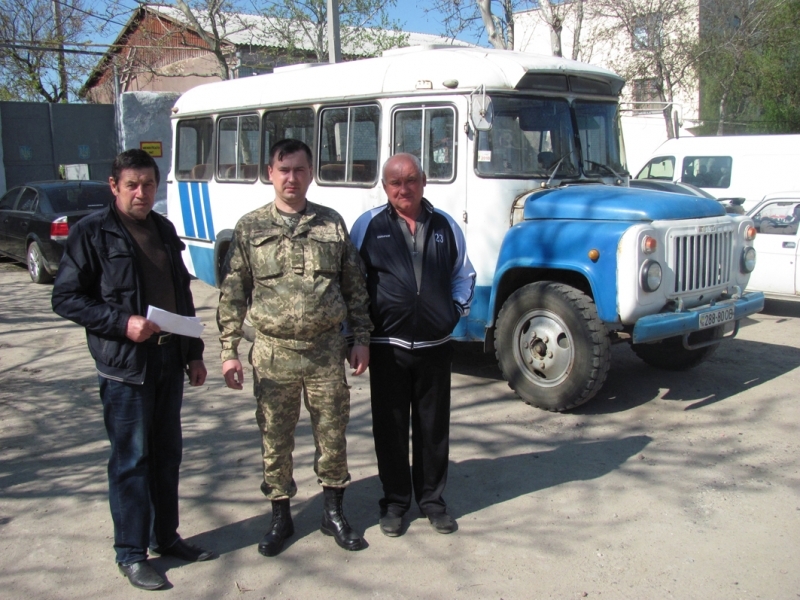 Сельхозпредприятие из Березовского района передало автобус бойцам АТО