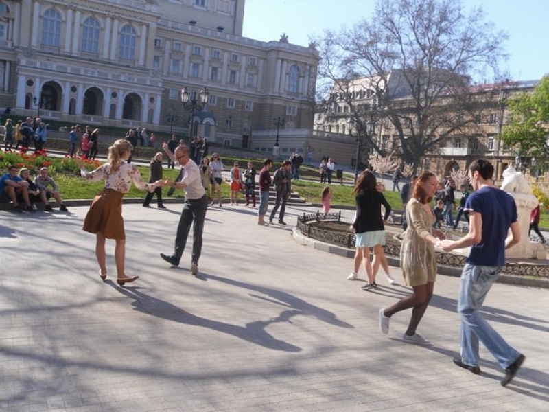 Танцоры из разных городов Украины устроят буги-вуги прогулку по центру Одессы