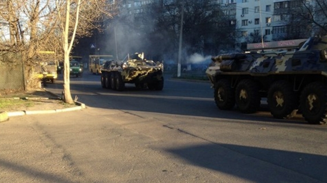 Военная техника проедет по трем районам Одессы