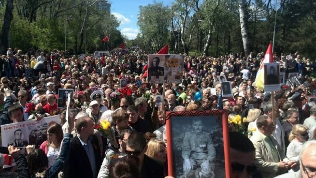 На Аллее Славы в Одессе выгоняли «бандеровских бесов», а «Правый сектор» пообещал действовать жестко