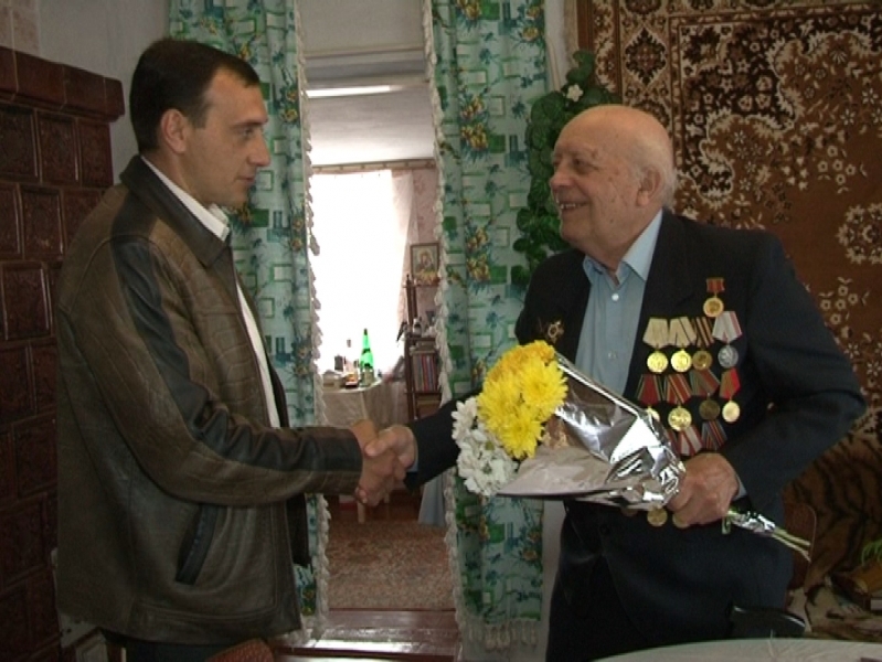Ветераны Любашевского района получили подарки ко Дню Победы